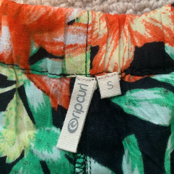 Rip curl Beach shorts - Picture 2 of 3